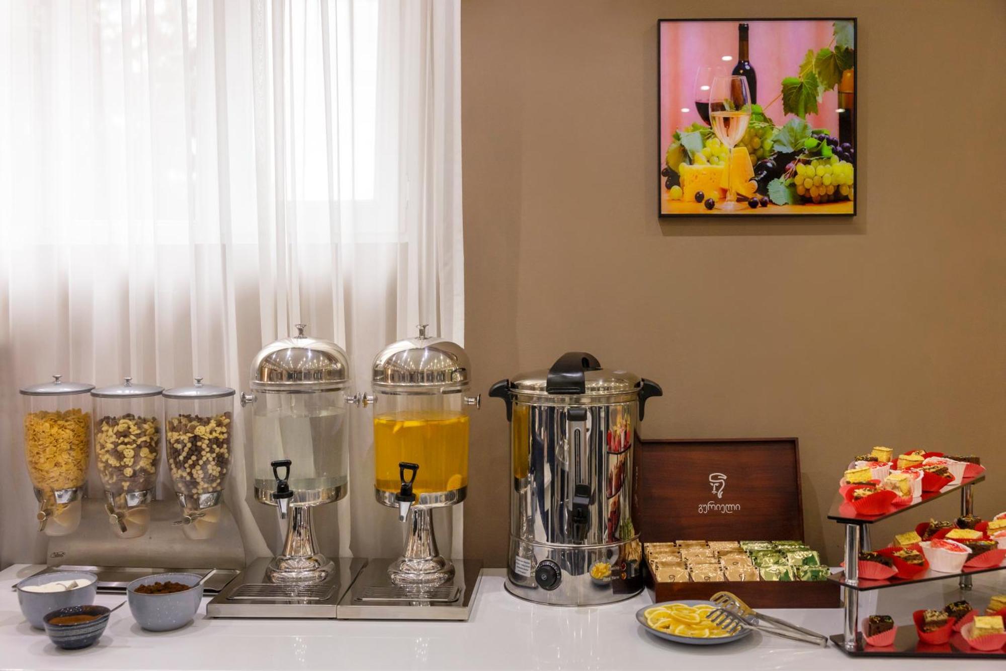 Hotel Grand Palace Tbilisi ภายนอก รูปภาพ
